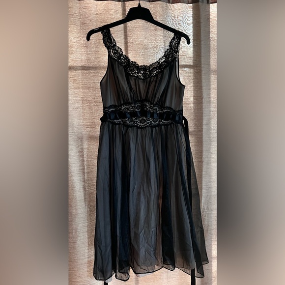 Vintage Vanity Fair black lace dress sz 38 - Picture 1 of 8